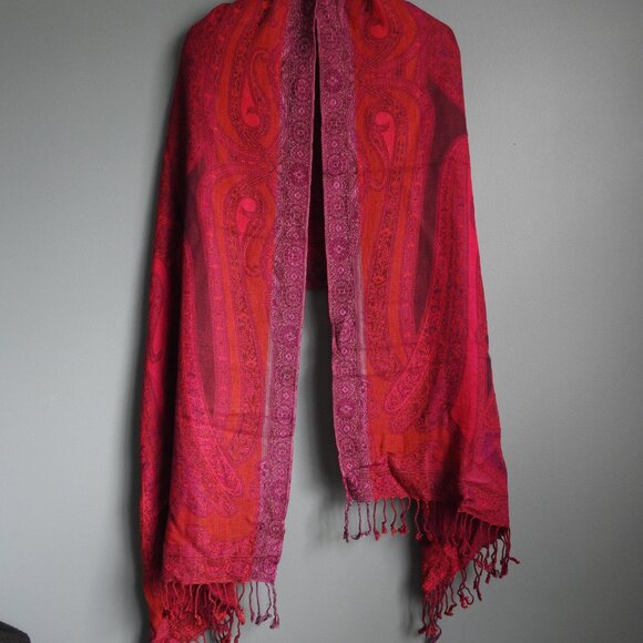 Stunning Red and Purple Paisley Designed Oversized Scarf - Picture 3 of 10